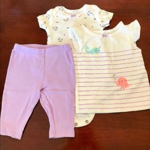 Baby girl set of legging, bodysuit & shirt